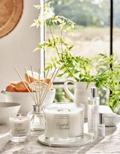 Grapefruit & Mandarin Signature Candle
