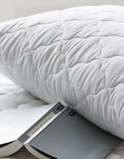 Outlast Temperature Balance Quilted Mattress Protector